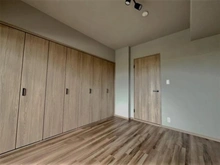 【大阪府/大阪市東淀川区下新庄】セントポリア北大阪VISON壱番館 収納スペース有