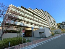 【大阪府/吹田市青葉丘南】ヴェリテ千里青葉丘 令和5年6月築　総戸数99戸旧南海不動産分譲マンション　ハイルーフ車区画空有（2025年11月現在）