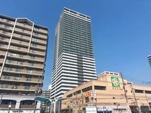 【大阪府/寝屋川市香里新町】ロイヤルメドゥ香里園タワー 外観