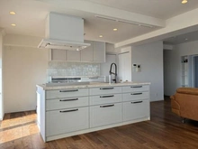 【東京都/立川市錦町】ライオンズマンション立川 キッチン背面にはカップボードも