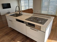 【東京都/立川市錦町】ライオンズマンション立川 アイランド型３口ガスシステムキッチン