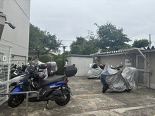 【東京都/大田区石川町】東急ドエル・アルス石川台 マンション内バイク置き場。