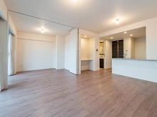 【神奈川県/川崎市宮前区有馬】Brillia鷺沼 【ＬＤＫ＋洋室約２０．６帖】◇隣り合う洋室の戸を開放することで広々とお使いいただけます。