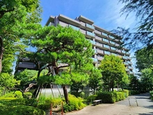 【東京都/世田谷区南烏山】ヴェーゼント芦花公園 外観：【建物外観１】京王線「芦花公園」駅　徒歩６分、「千歳烏山」駅　徒歩１１分