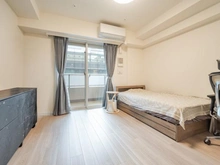 【東京都/港区海岸】ブリリアタワー浜離宮 整形の７．９帖の居室、床暖房あり