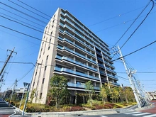 【埼玉県/川口市西川口】オープンスクエア川口 外観：２０２３年７月築の！三井ショッピングパーク「ララガーデン川口」より徒歩２分の生活利便性が魅力です。