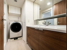 【東京都/豊島区高田】ブリリアシティ西早稲田 洗面台です。