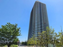 【東京都/多摩市関戸】ブリリアタワー聖蹟桜ヶ丘ブルーミングレジデンス 外観：賑わいある京王線『聖蹟桜ヶ丘』駅より徒歩５分、緑豊かな多摩川沿いに建つタワーマンションです。
