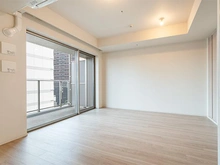 【東京都/品川区小山】パークシティ武蔵小山ザタワー 【リビングダイニング】温水式床暖房を採用。運転音もなく、埃をたてないのでお部屋の空気を汚しません。