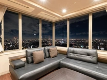 【東京都/品川区上大崎】ブリリアタワーズ目黒サウスレジデンス 【リビングダイニング】タワーＬｉｆｅの醍醐味を満喫するプレミアムタイプ。