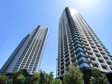 【東京都/品川区上大崎】ブリリアタワーズ目黒サウスレジデンス 外観：【外観】地上４０階＆３８階建て免震ツインタワーレジデンス！大規模だからこそ実現した多彩な共用施設