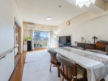 【神奈川県/川崎市中原区宮内】パークサイド武蔵小杉 【リビング】充実した生活は居室空間からスタートします。