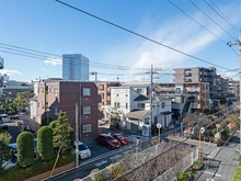 【神奈川県/川崎市中原区宮内】パークサイド武蔵小杉 駅までは平坦で、緑に恵まれた閑静な住宅地