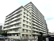 【東京都/世田谷区世田谷】上町マンション 外観：東京建物株式会社旧分譲／全１５０戸の大規模マンション