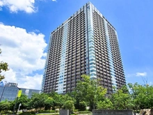 【東京都/江東区有明】ブリリアマーレ有明タワー＆ガーデン 外観：地上３３階建、総戸数１，０８５戸の大規模レジデンス