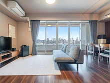 【東京都/江東区有明】ブリリア有明スカイタワー 約１５．８帖のＬＤＫ：絵画のような都心の眺望を望みながら、日常をお楽しみ頂けます。