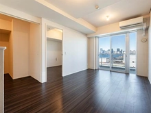 【東京都/江東区有明】ブリリア有明シティタワー（Brillia有明CityTower） 【リビング】 約１２．９帖・・通風良好です