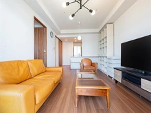 【東京都/江東区有明】ブリリアタワー有明ミッドクロス リビング：約１２．３帖のＬＤＫ　室内はとても丁寧にお使いです。