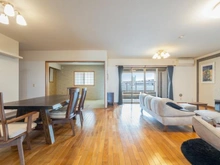 【神奈川県/横浜市鶴見区小野町】コンアルマーディオ横濱鶴見 【リビングダイニング・和室】南向きにつき、日当たり良好なリビングです。