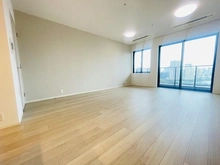 【東京都/中央区月島】MID　TOWER　GRAND ウインドウパネルバルコニーのため室内から２５階からの眺望を眺めることができます。