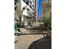 【東京都/新宿区北新宿】ジオ西新宿ツインレジデンス　ウエスト棟 新宿警察署 北新宿一丁目交番（現地より約270m）