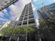 【大阪府/大阪市中央区西心斎橋】ローレルタワー心斎橋 外観