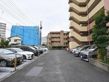 【埼玉県/さいたま市浦和区北浦和】ライオンズアベニュー浦和常盤レジデンス 駐車場