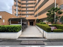 【埼玉県/さいたま市中央区新中里】与野本町ローヤルコーポ アプローチ