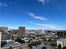 【埼玉県/さいたま市浦和区上木崎】フォーサイトパークス 眺望：玄関前の共用廊下からの眺望です。