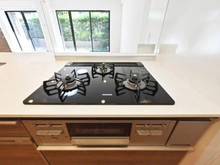 【埼玉県/さいたま市中央区新中里】コスモ与野ヒルズ キッチン：三口コンロ