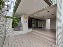 【埼玉県/越谷市瓦曽根】ハイツ越谷 アプローチ