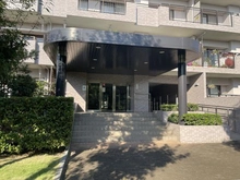 【埼玉県/さいたま市見沼区春野】プロムナード大宮春野 B棟4番館 アプローチ