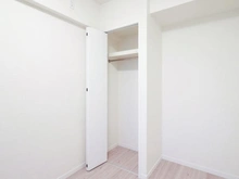 【埼玉県/さいたま市南区南本町】ライオンズマンション南浦和第2 収納:洋室(約4.4帖)のクローゼット