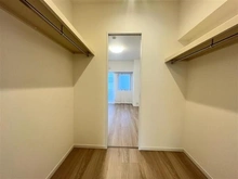 【埼玉県/さいたま市南区別所】ライツ浦和別所 収納:ウォークスルークローゼット