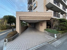 【埼玉県/越谷市大沢】越谷北ローヤルコーポ アプローチ