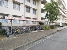 【埼玉県/さいたま市緑区原山】浦和パークハイツ2号棟 駐輪場