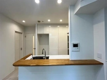 【埼玉県/川口市東川口】グラン・コート東川口 キッチン：家具調度品は価格に含まれません。