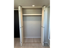 【埼玉県/さいたま市北区日進町】コスモ大宮日進ビューステージ 収納：洋室収納