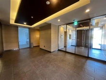 【埼玉県/吉川市大字保】ベルドゥムールレイクタウンEAST エントランス