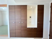 【埼玉県/吉川市大字保】ベルドゥムールレイクタウンEAST 収納