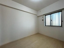 【埼玉県/吉川市大字保】ベルドゥムールレイクタウンEAST 洋室