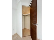 【埼玉県/吉川市大字保】ベルドゥムールレイクタウンEAST 収納：ウォークインクローゼット