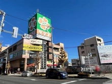 【埼玉県/吉川市大字保】ベルドゥムールレイクタウンEAST ライフ吉川駅前店（現地より約800m）