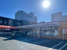 【埼玉県/吉川市大字保】ベルドゥムールレイクタウンEAST セブンイレブン吉川駅北口店（現地より約750m）
