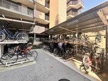 【埼玉県/上尾市西宮下】アンビシャス上尾 駐輪場