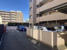 【埼玉県/さいたま市南区文蔵】ヴェルビュ南浦和弐番館 駐車場