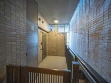 【埼玉県/越谷市南越谷】ライオンズシティ新越谷 ポーチ