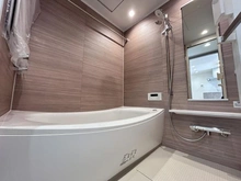 【埼玉県/戸田市川岸】ルイシャトレ戸田公園プロッシモ 浴室：換気乾燥暖房機付き、追焚き機能付き