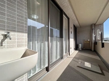 【埼玉県/戸田市川岸】ルイシャトレ戸田公園プロッシモ バルコニー：スロップシンク付きです