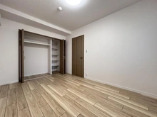 【埼玉県/戸田市川岸】ルイシャトレ戸田公園プロッシモ 洋室